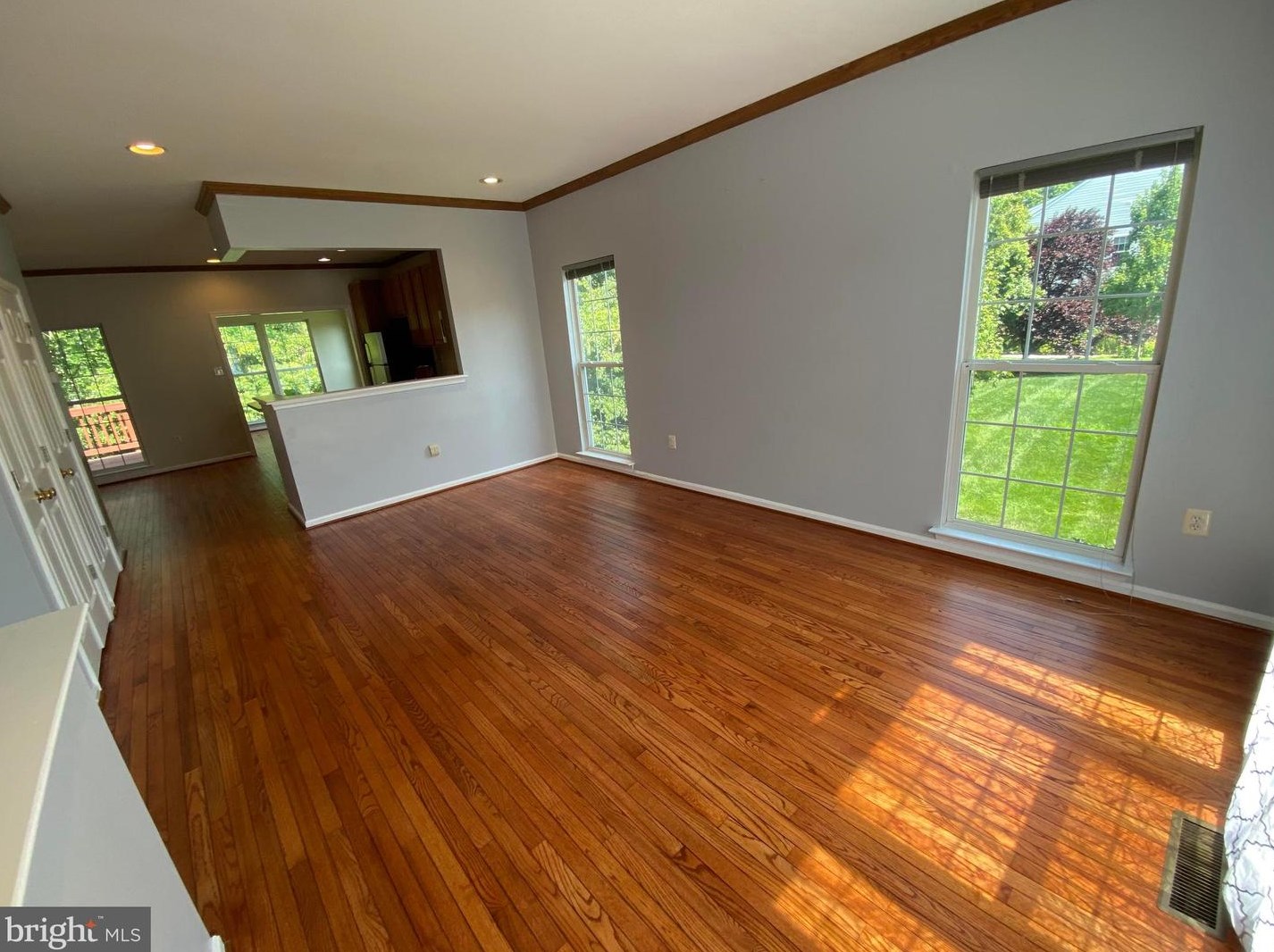 45544 Grand Central Sq, Dulles VA  20166-3050 exterior