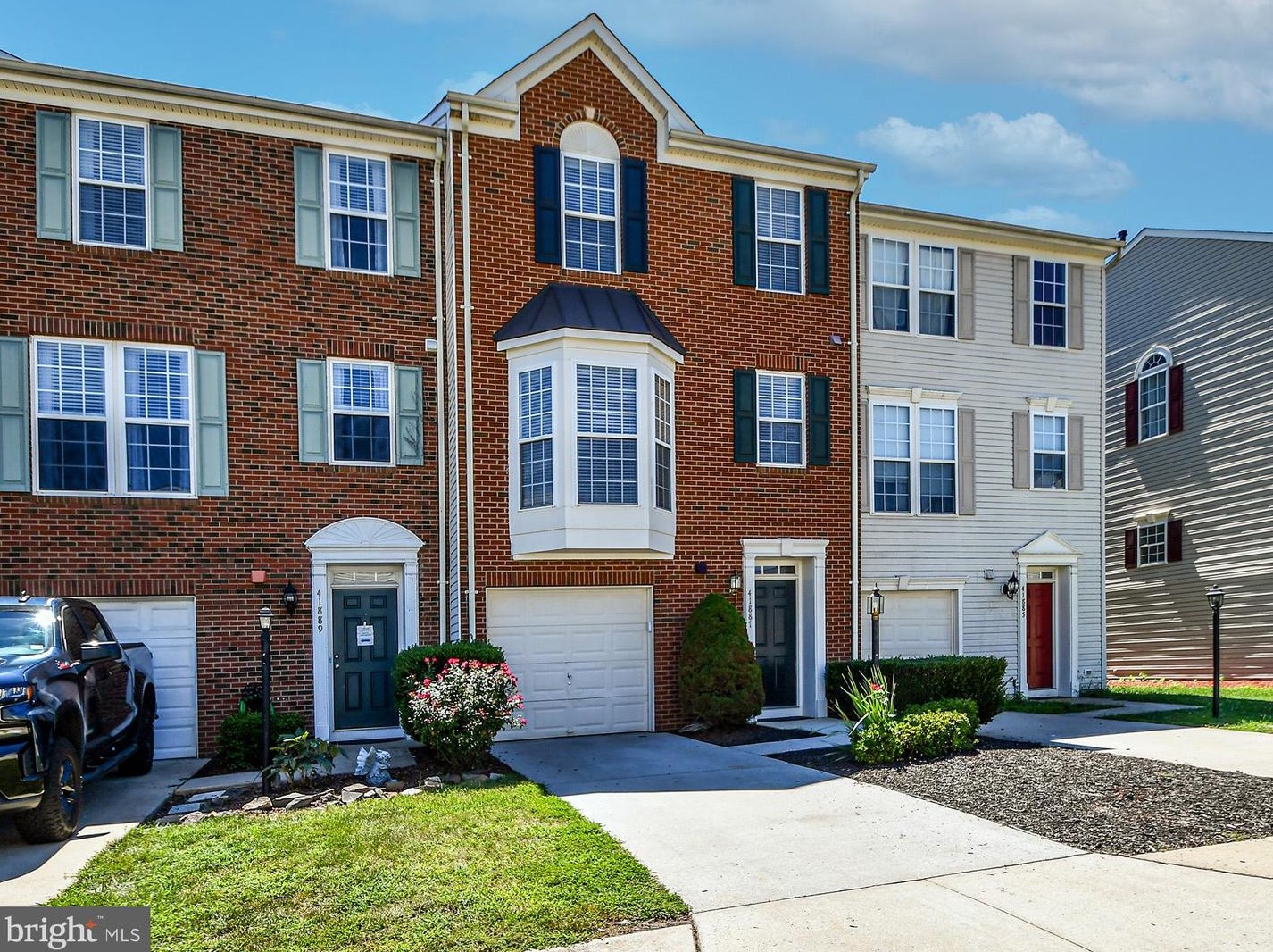 41887 Precious Sq, Stone Ridge, VA 20105