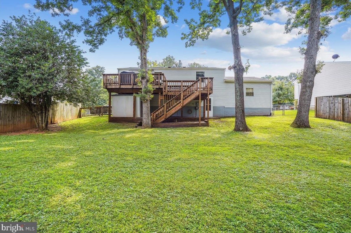 208 Spruce Ct, Dulles, VA 20164-5310