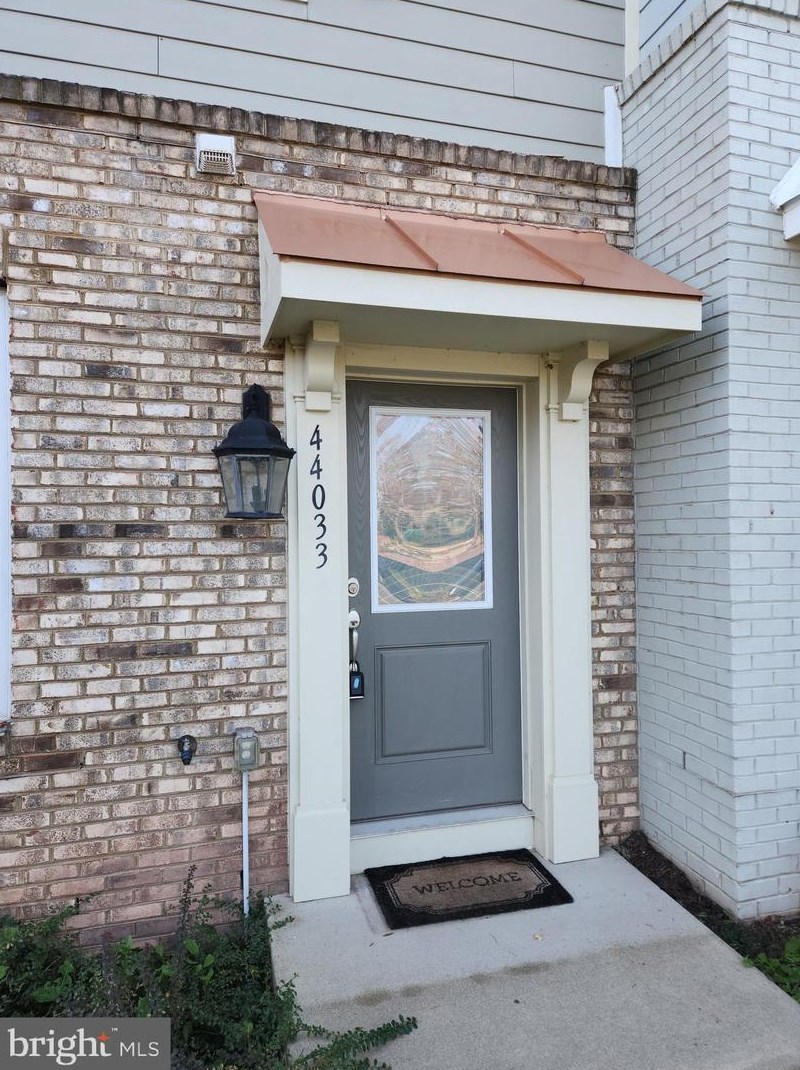 44033 Eastgate View Dr, Chantilly, VA 20152-6120