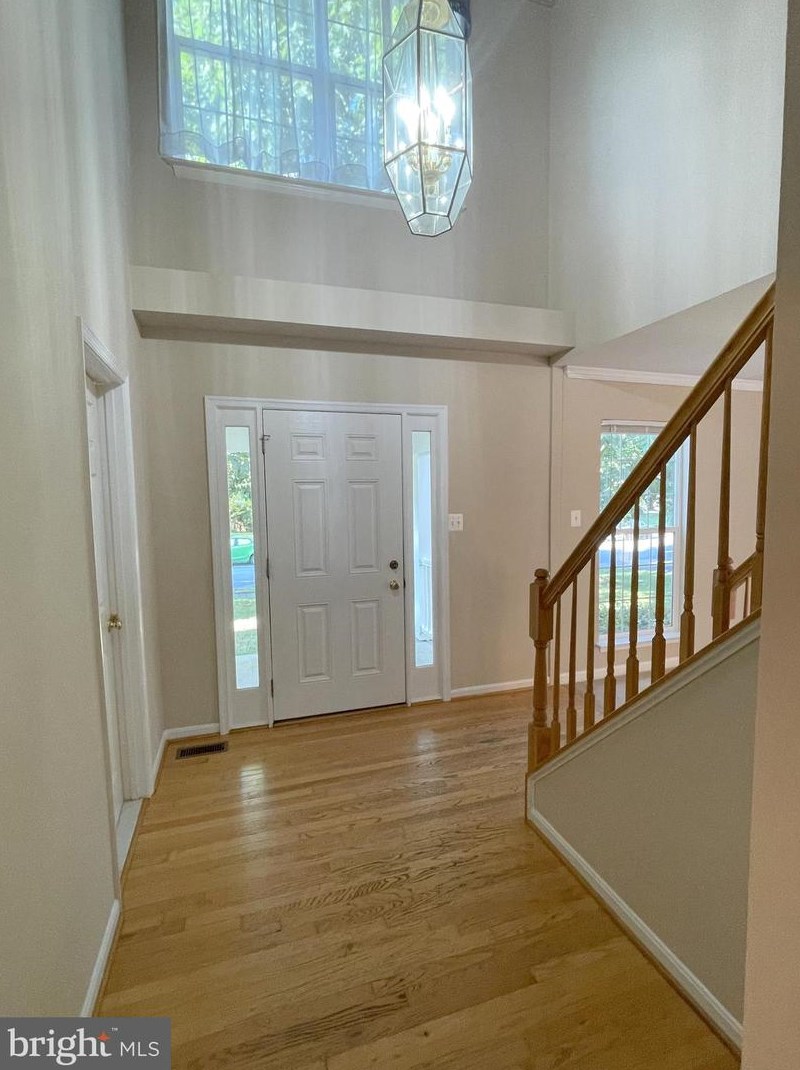 17189 Pickwick Dr, Purcellville, VA 20132