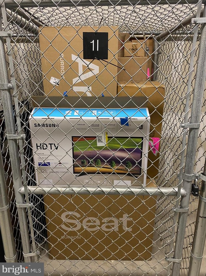 42421 Rockrose Sq, Ashburn VA  20148-6987 exterior