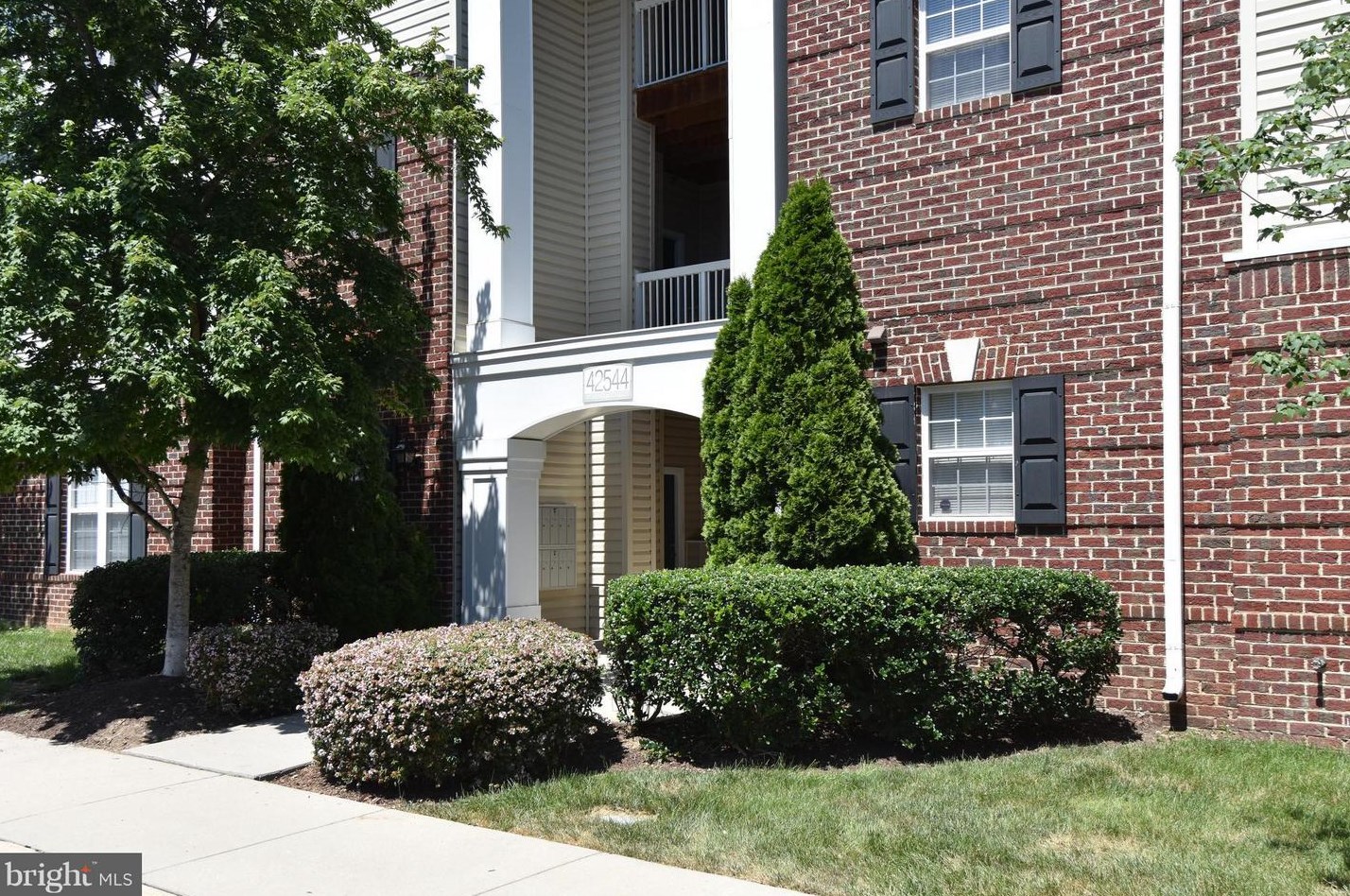 42544 Hollyhock Ter, Ashburn, VA 20148-4842