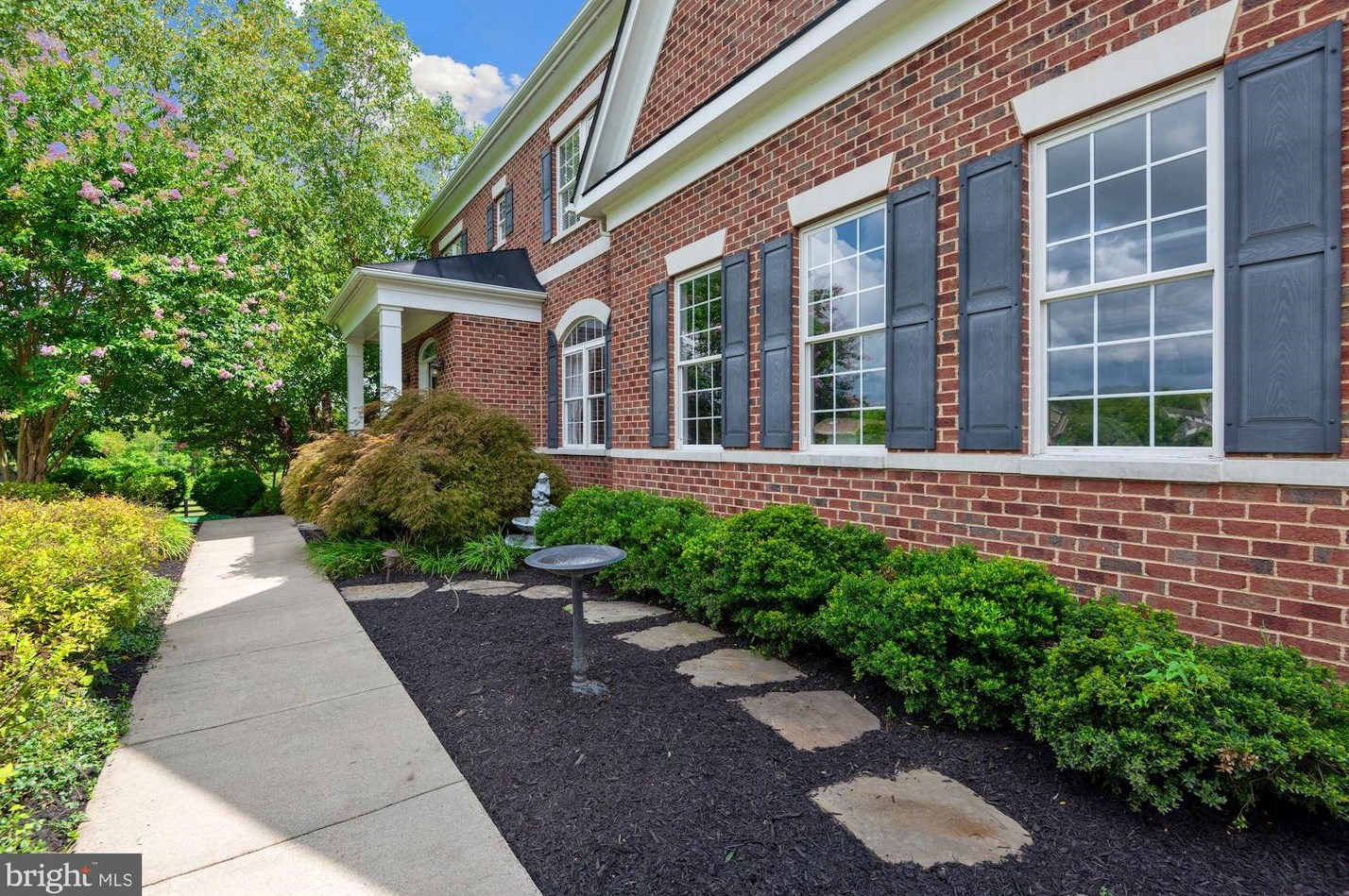 24064 Hunters Trail Ln, Stone Ridge, VA 20105-2759