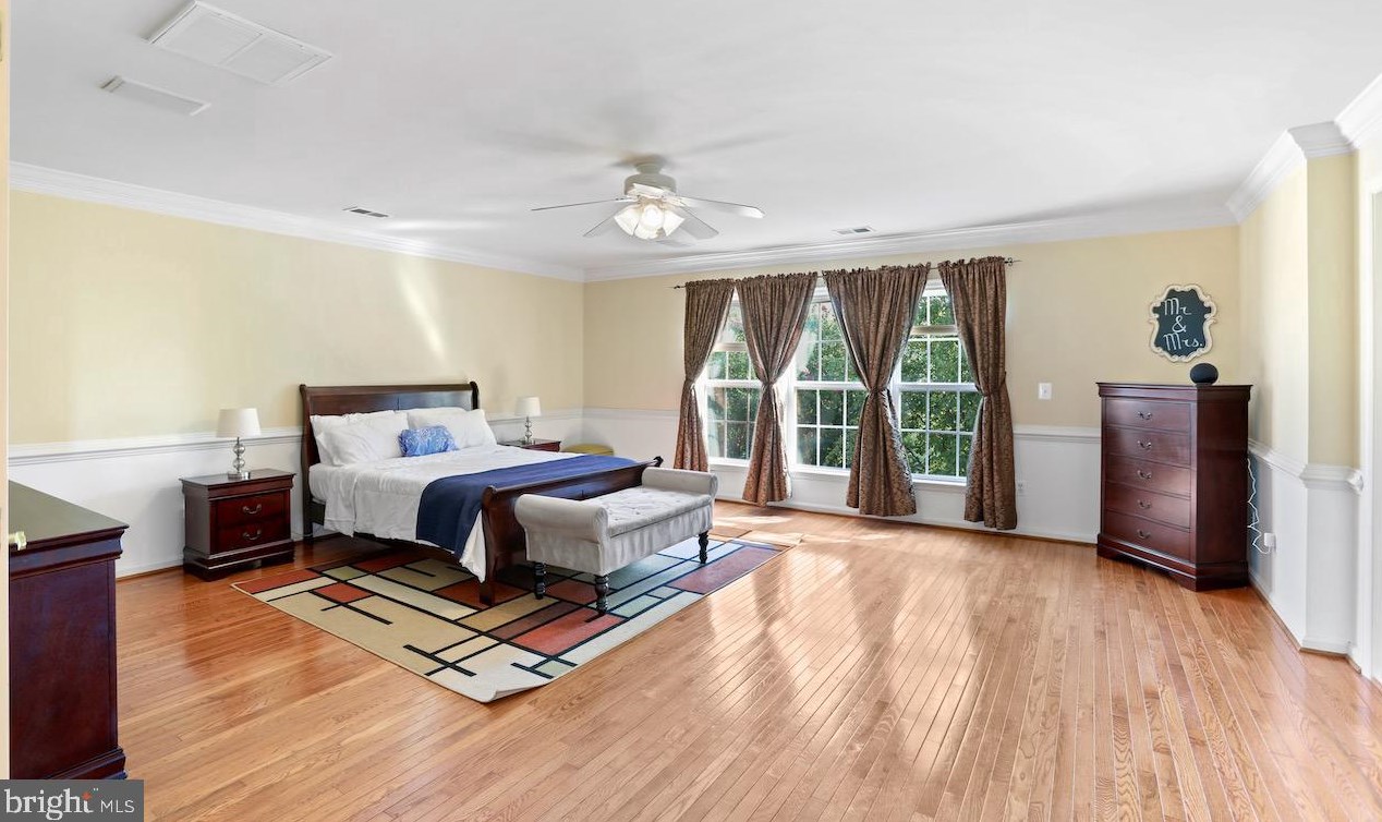 20946 Winola Ter, Ashburn VA 20147-6482 exterior