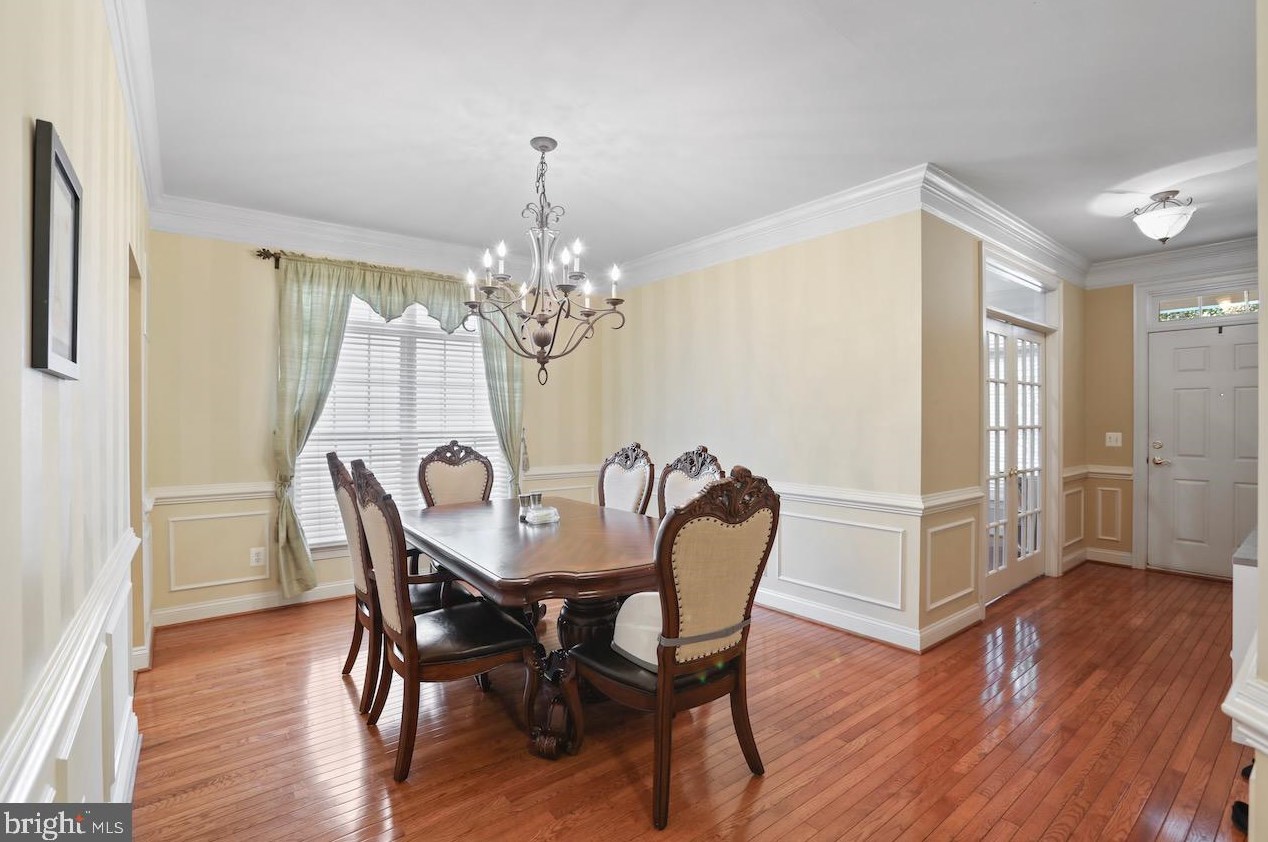 20946 Winola Ter, Ashburn VA 20147-6482 exterior