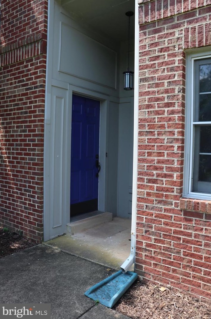 47699 Whirlpool Sq, Dulles VA  20165-7494 exterior