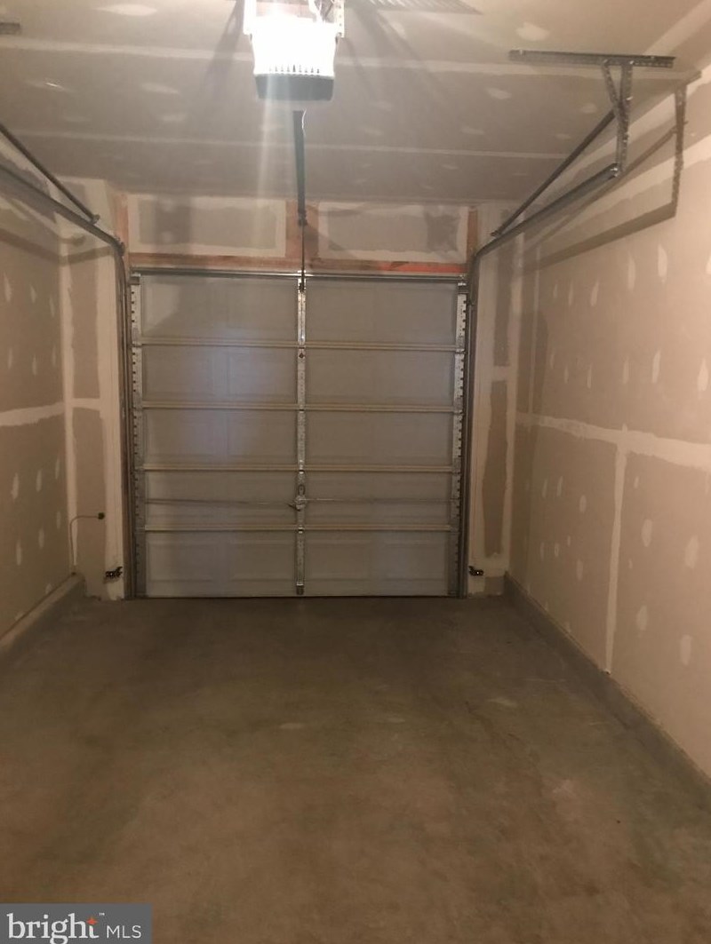 24598 Johnson Oak Ter, Dulles VA  20166-2688 exterior