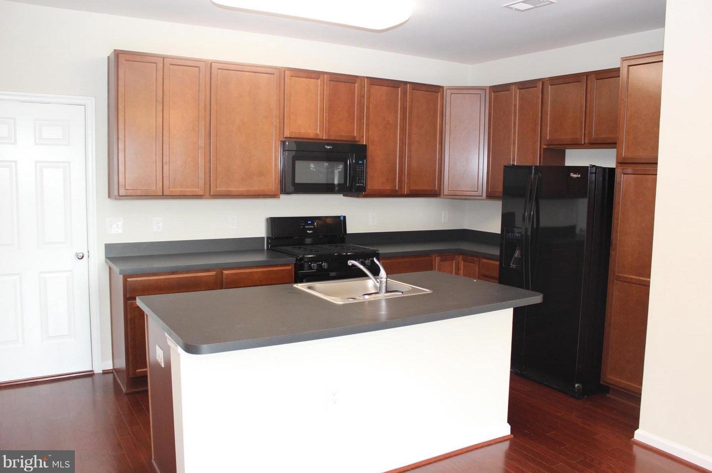 20597 Geddes Ter, Ashburn VA  20147-3590 exterior