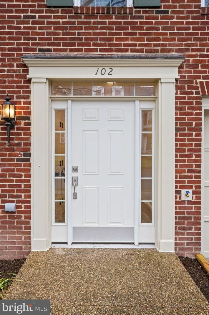102 Connery Terrace Sw, Leesburg, VA 20175