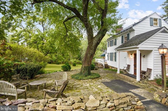 18279 Foundry Rd, Purcellville, VA 20132