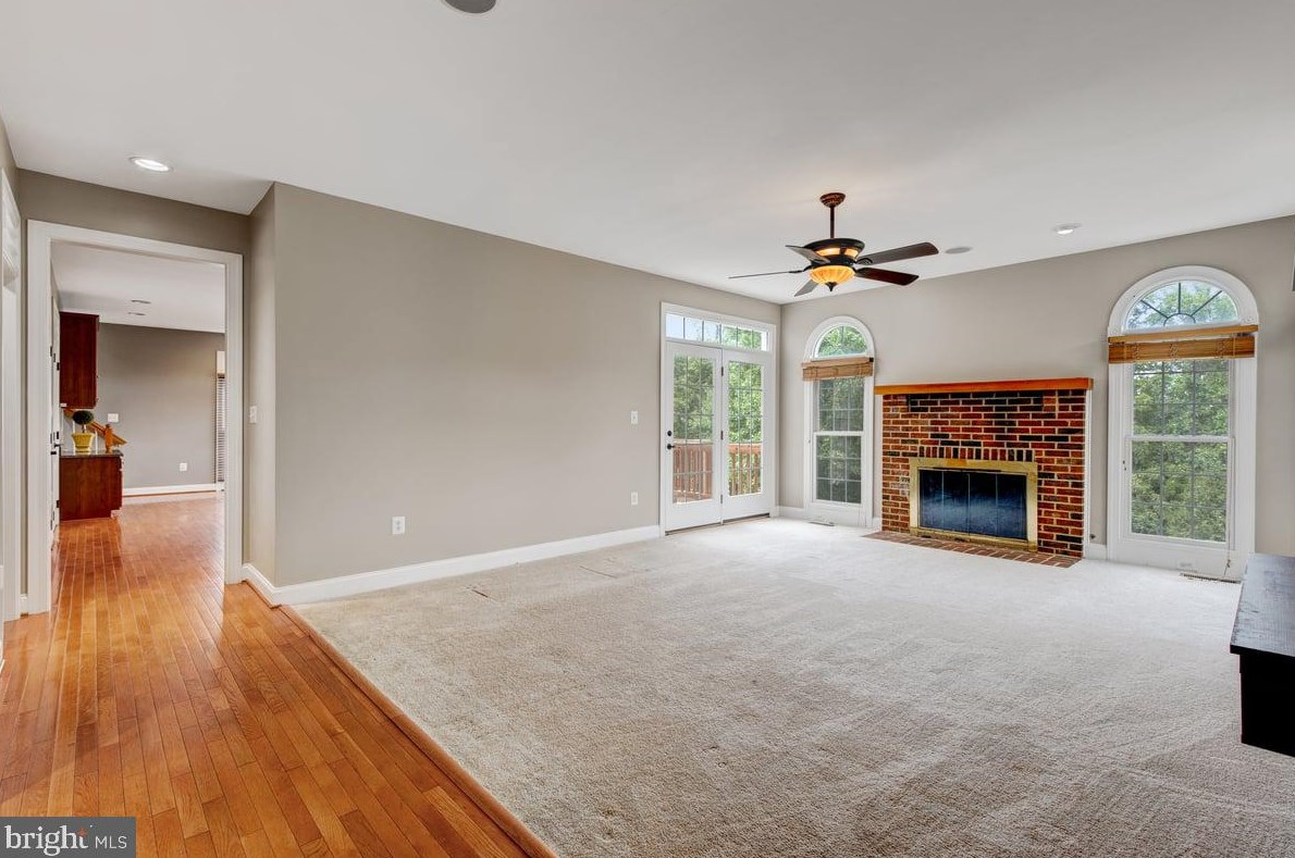 24188 Spring Meadow Cir, Stone Ridge VA  20105-3476 exterior