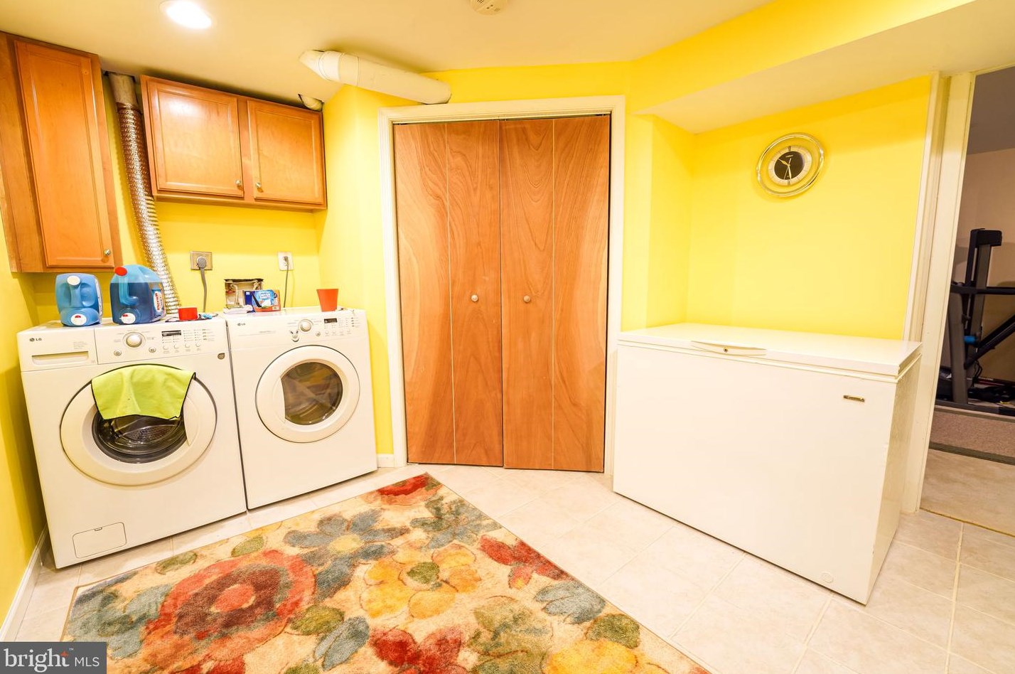 301 Chelmsford Ct, Dulles VA 20165-6402 exterior