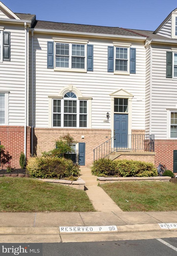 44896 Point Bay Ter, Ashburn, VA 20147-2739