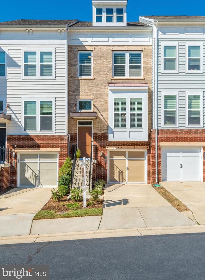 42656 New Dawn Ter, Ashburn, VA 20148-8087