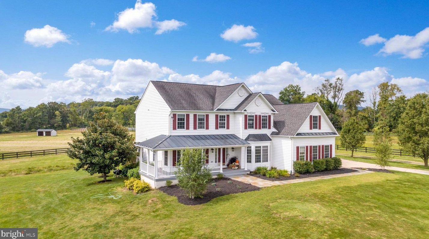 15933 Charter House Ln, Purcellville, VA 20132