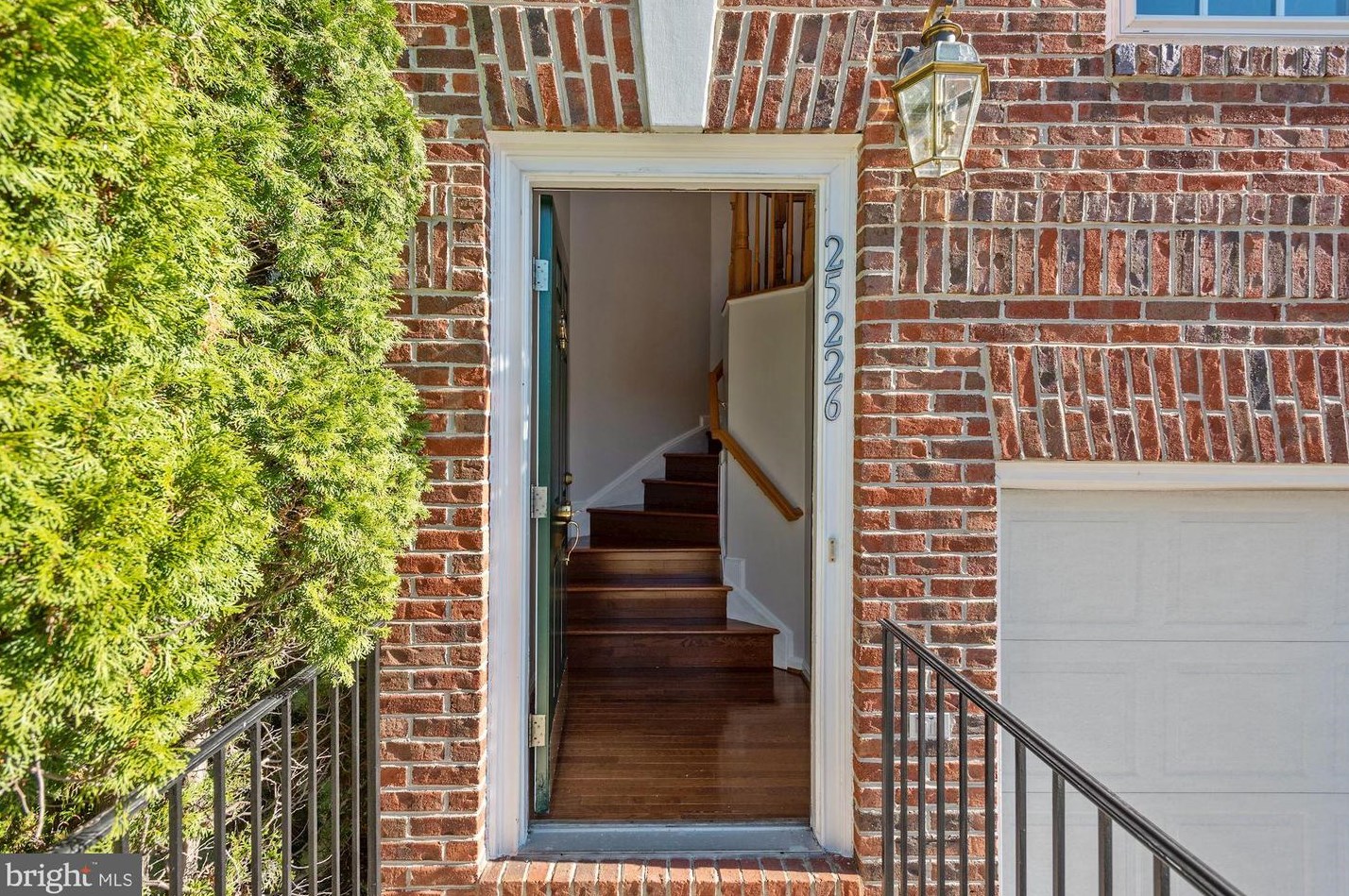 25226 Dunvegan Sq, Fairfax, VA 20152-5306