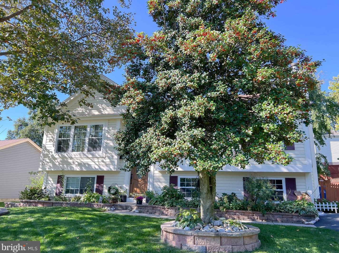 303 Samantha Dr, Dulles, VA 20164-5538