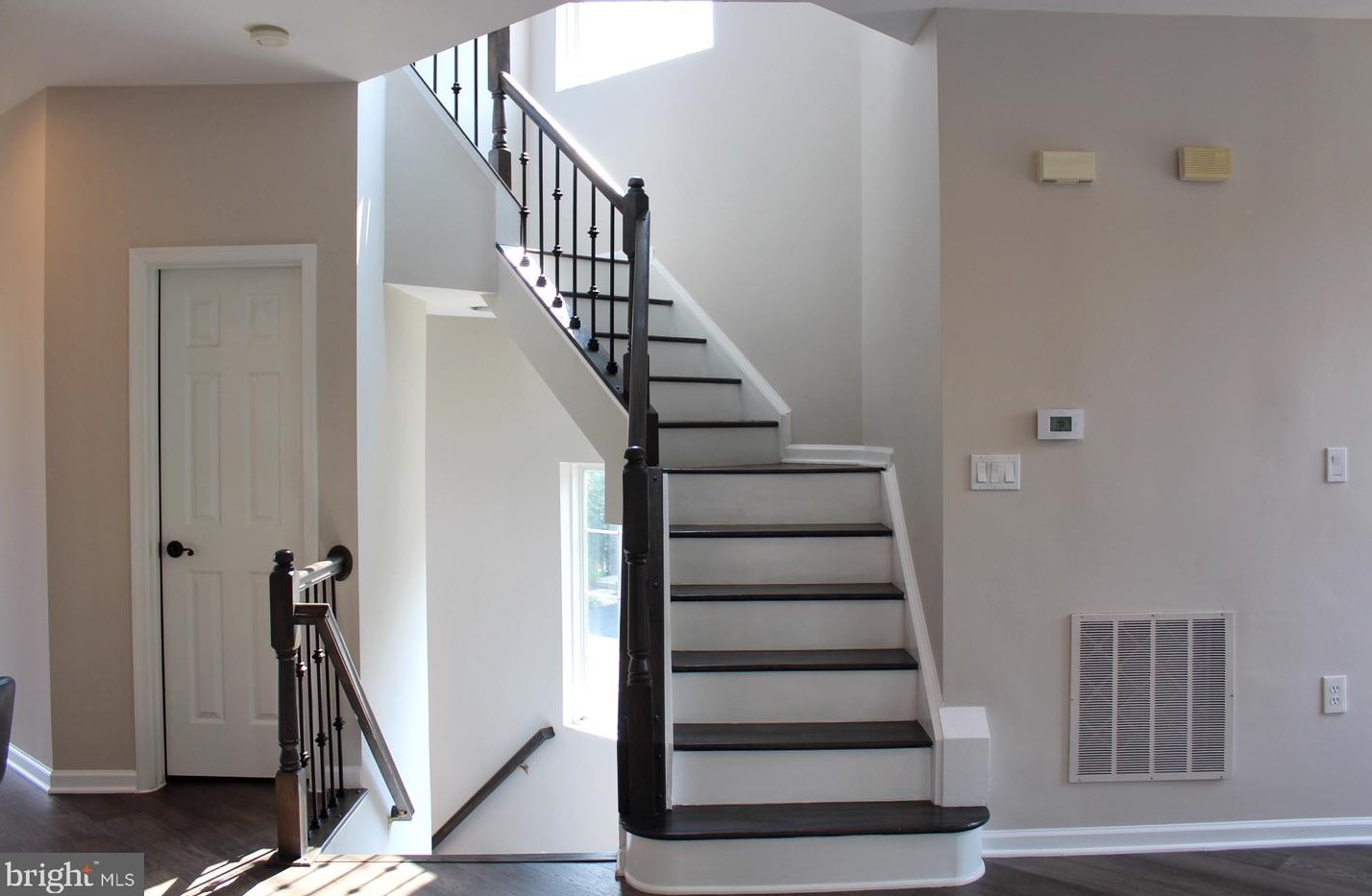 21499 Southern Magnolia Sq, Dulles, VA 20164