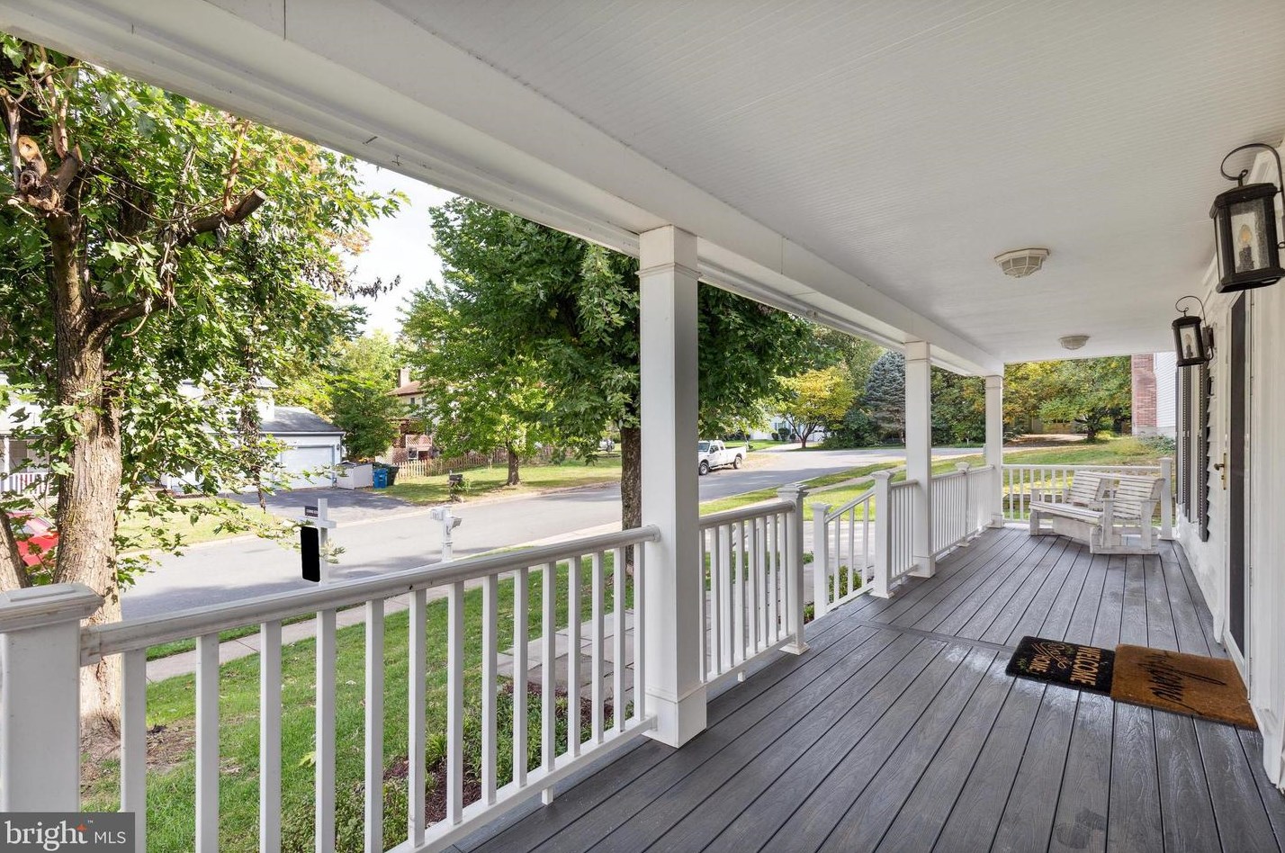 102 Caragana Ct, Dulles VA  20164-2830 exterior