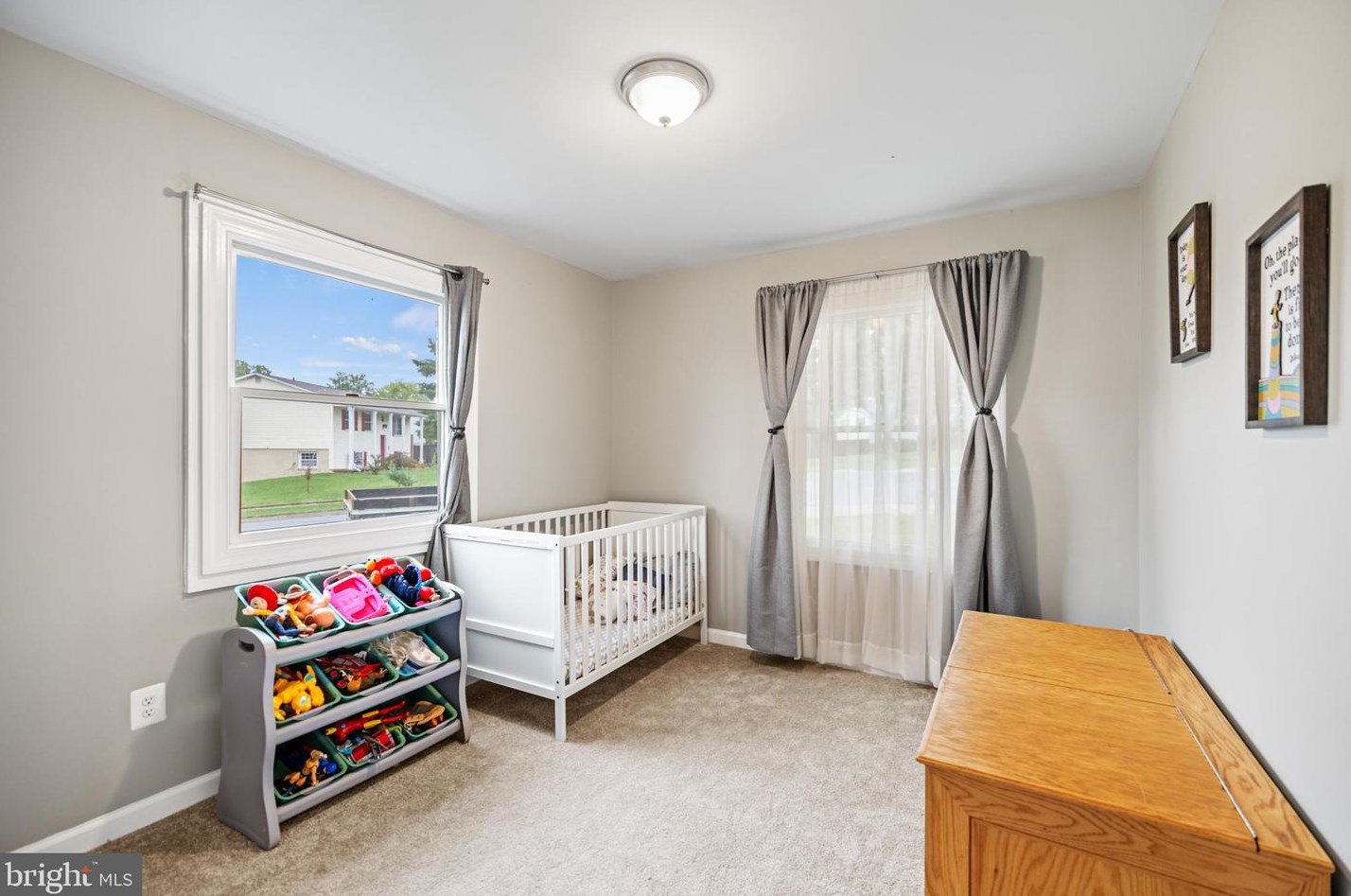 205 Alder Ave, Dulles VA  20164-3912 exterior