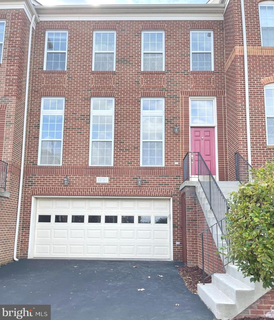 22120 Avonworth Sq, Ashburn, VA 20148-6008