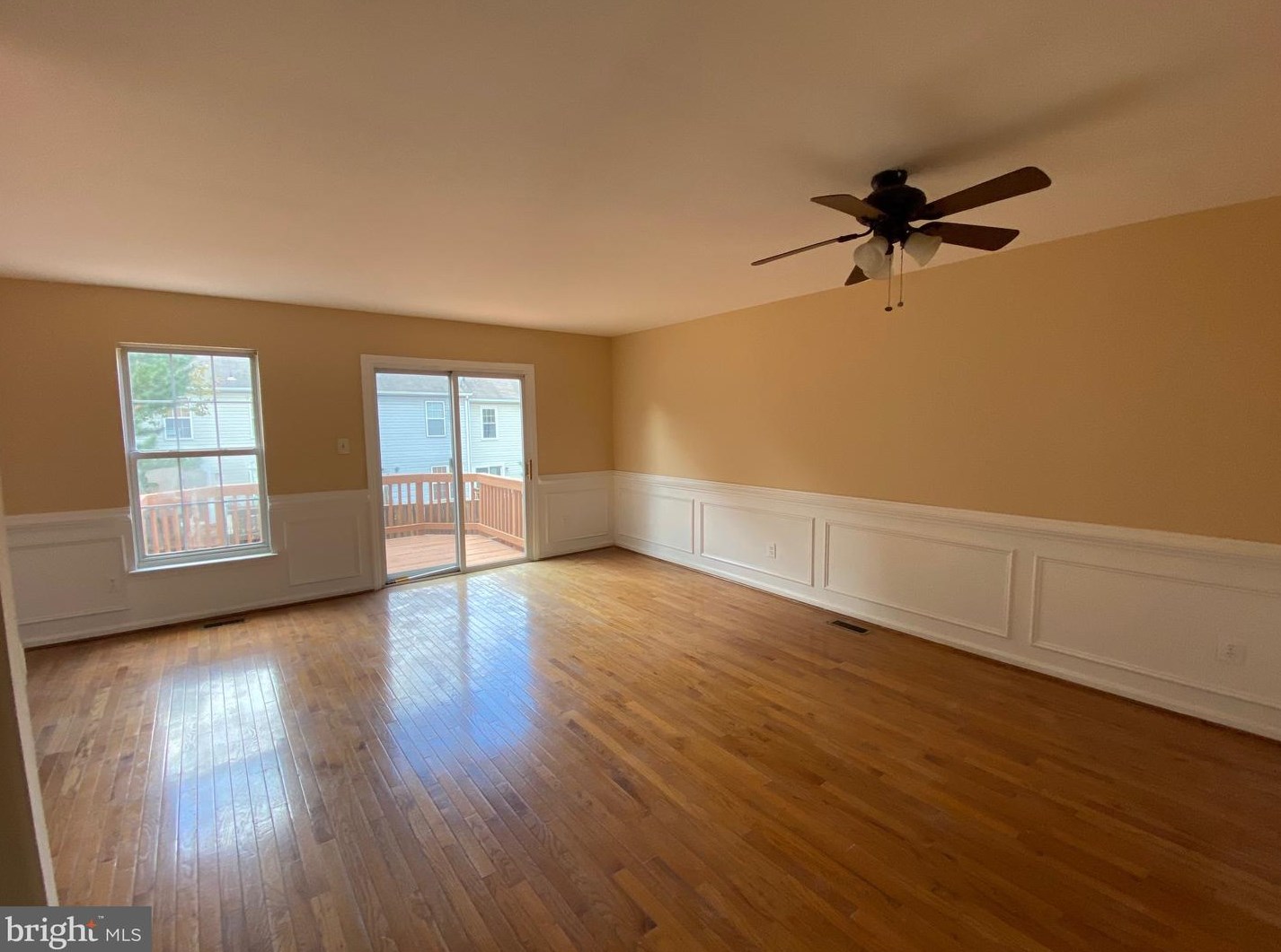 22078 Manning Sq, Dulles VA  20166-3020 exterior