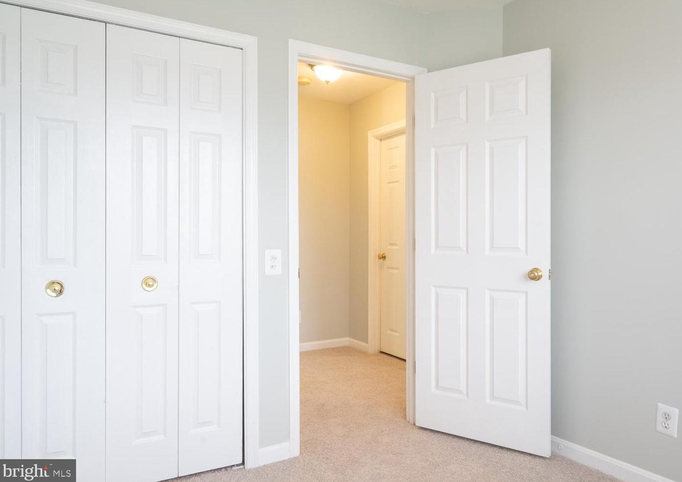 20680 Southwind Ter, Ashburn, VA 20147