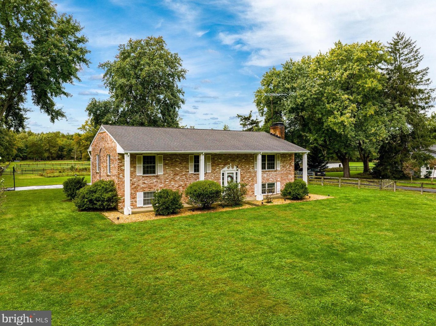 19870 Memory Ln, Dulles, VA 20165-2501
