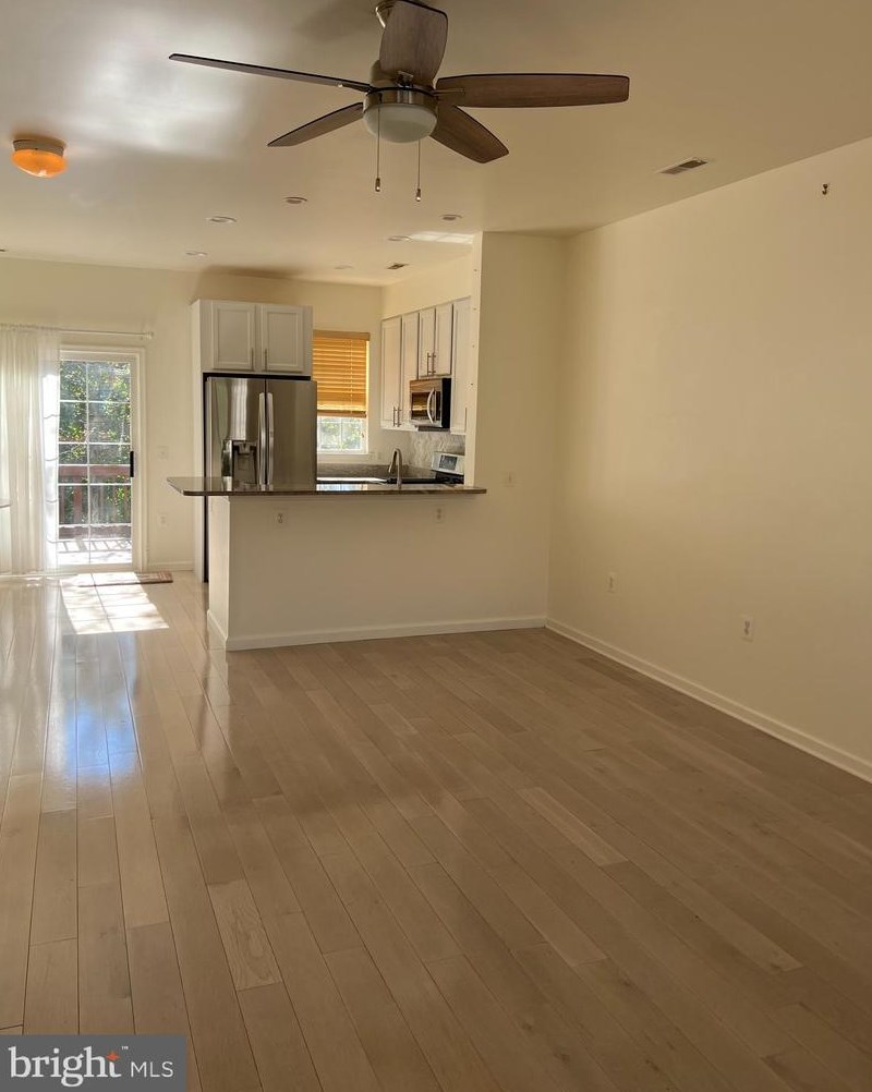 23156 Blackthorn Sq, Dulles, VA 20166