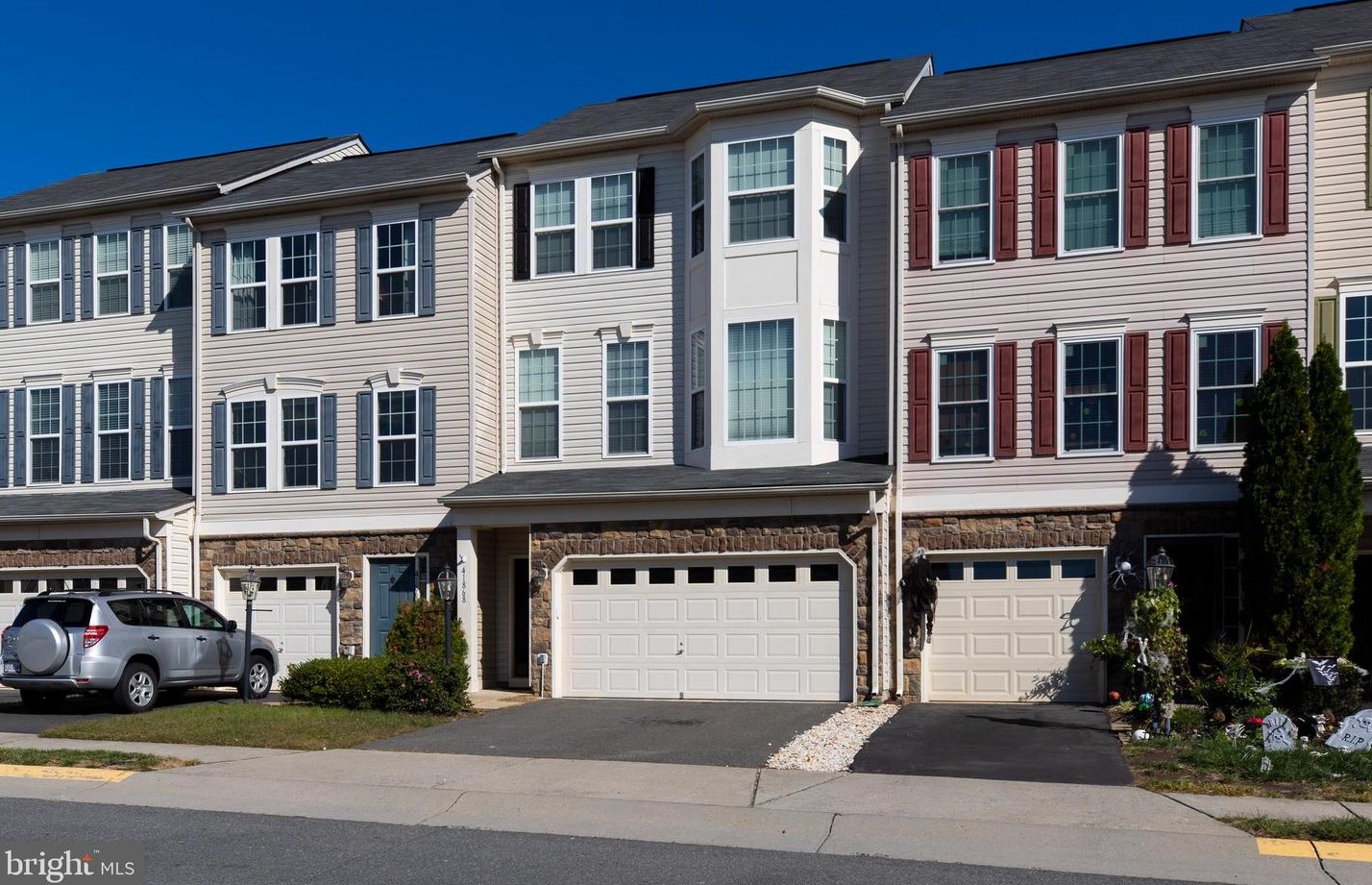 41868 Diabase Sq, Stone Ridge, VA 20105-3072