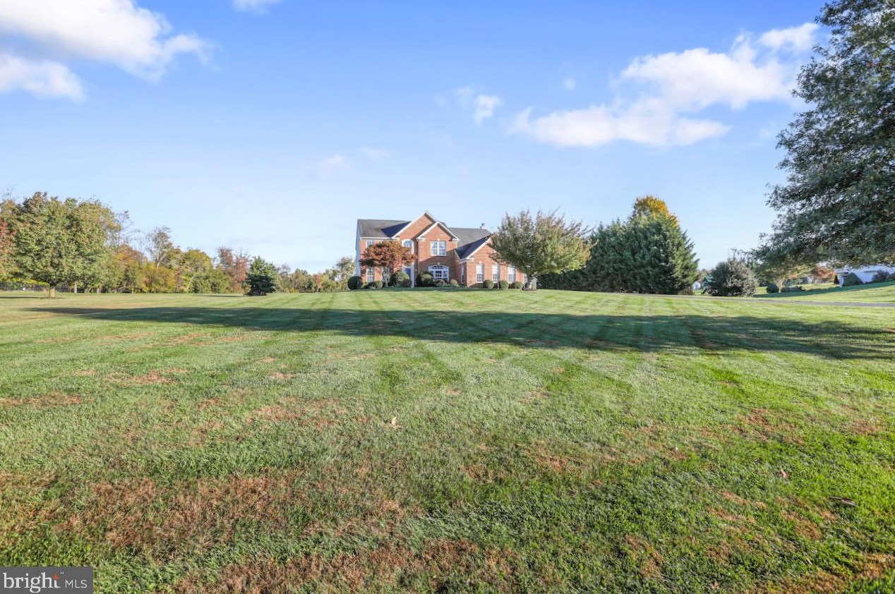 36402 Dwyer Ct, Round Hill, VA 20141