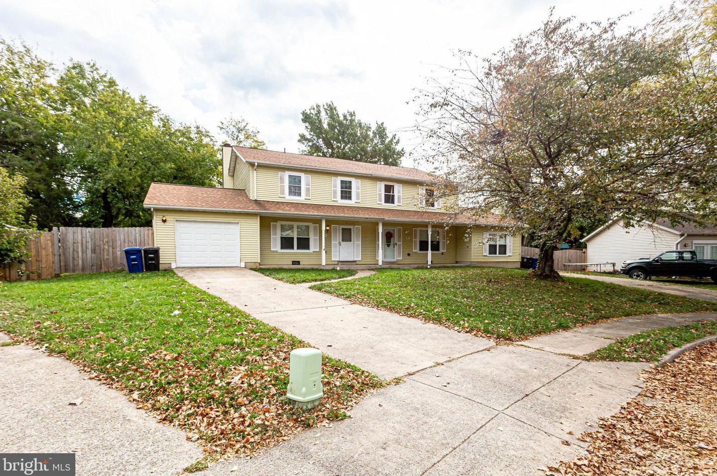 185 Cedar Walk Cir Ne, Leesburg, VA 20176