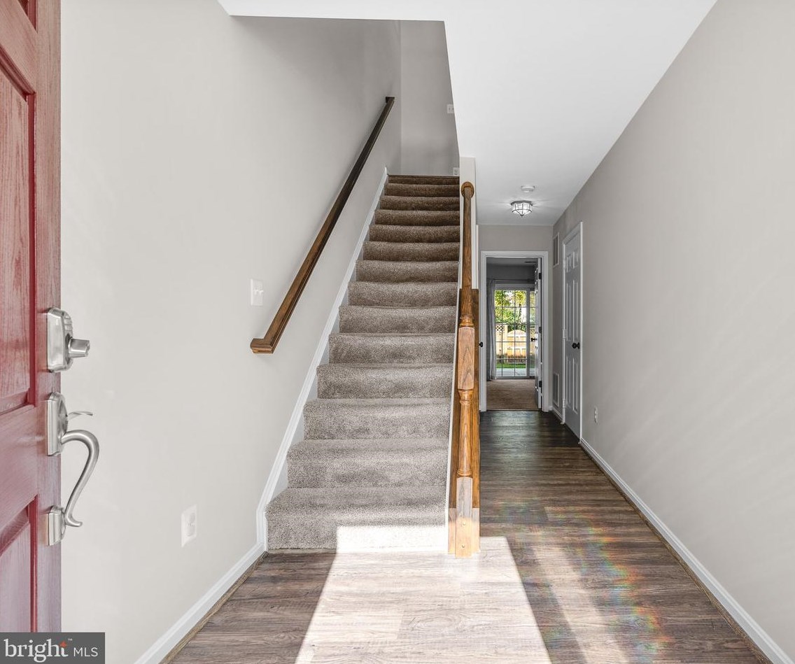 41924 Beryl Ter, Stone Ridge, VA 20105-2906
