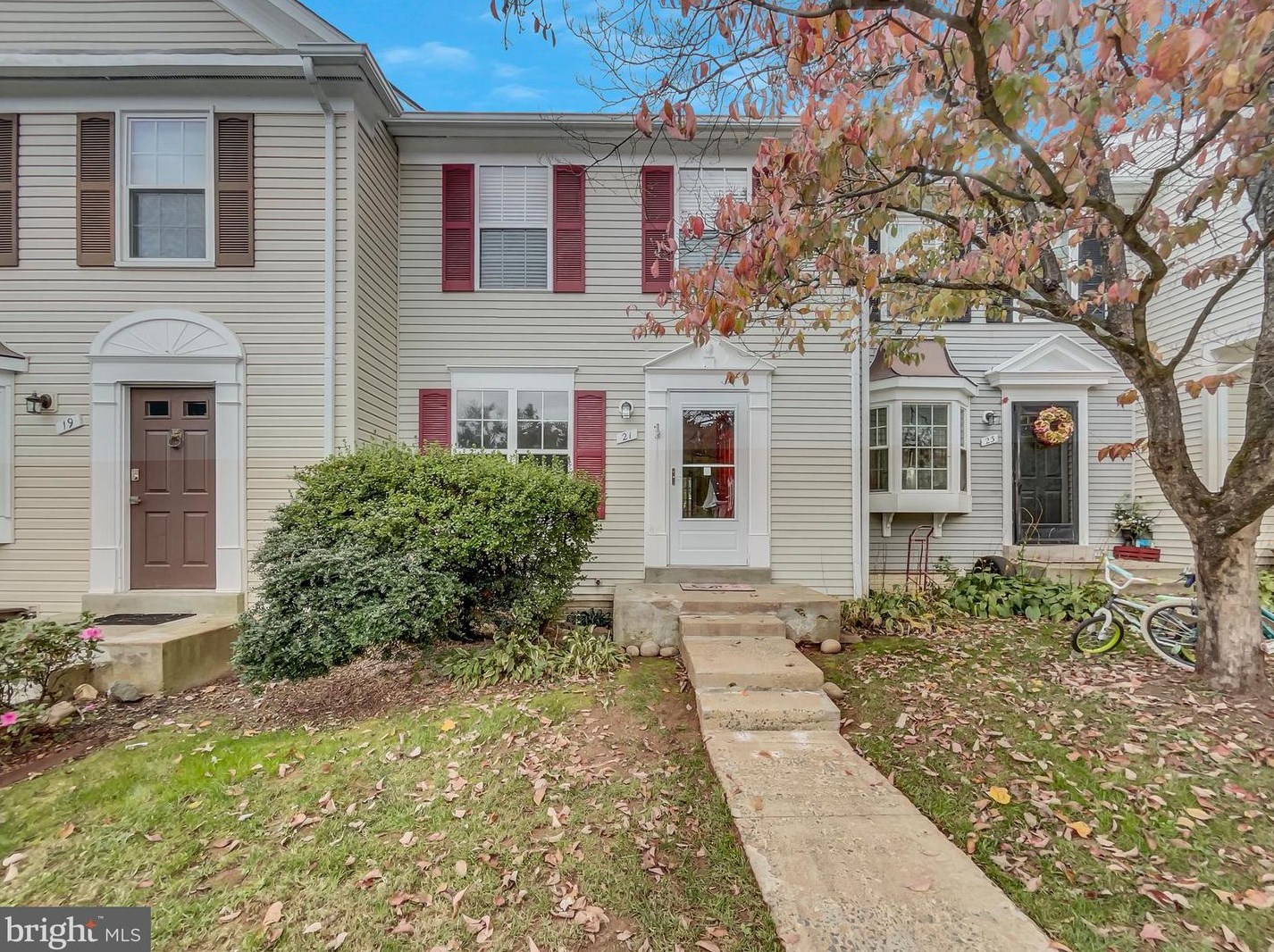 21 Asbury Way, Dulles VA  20165-5785 exterior