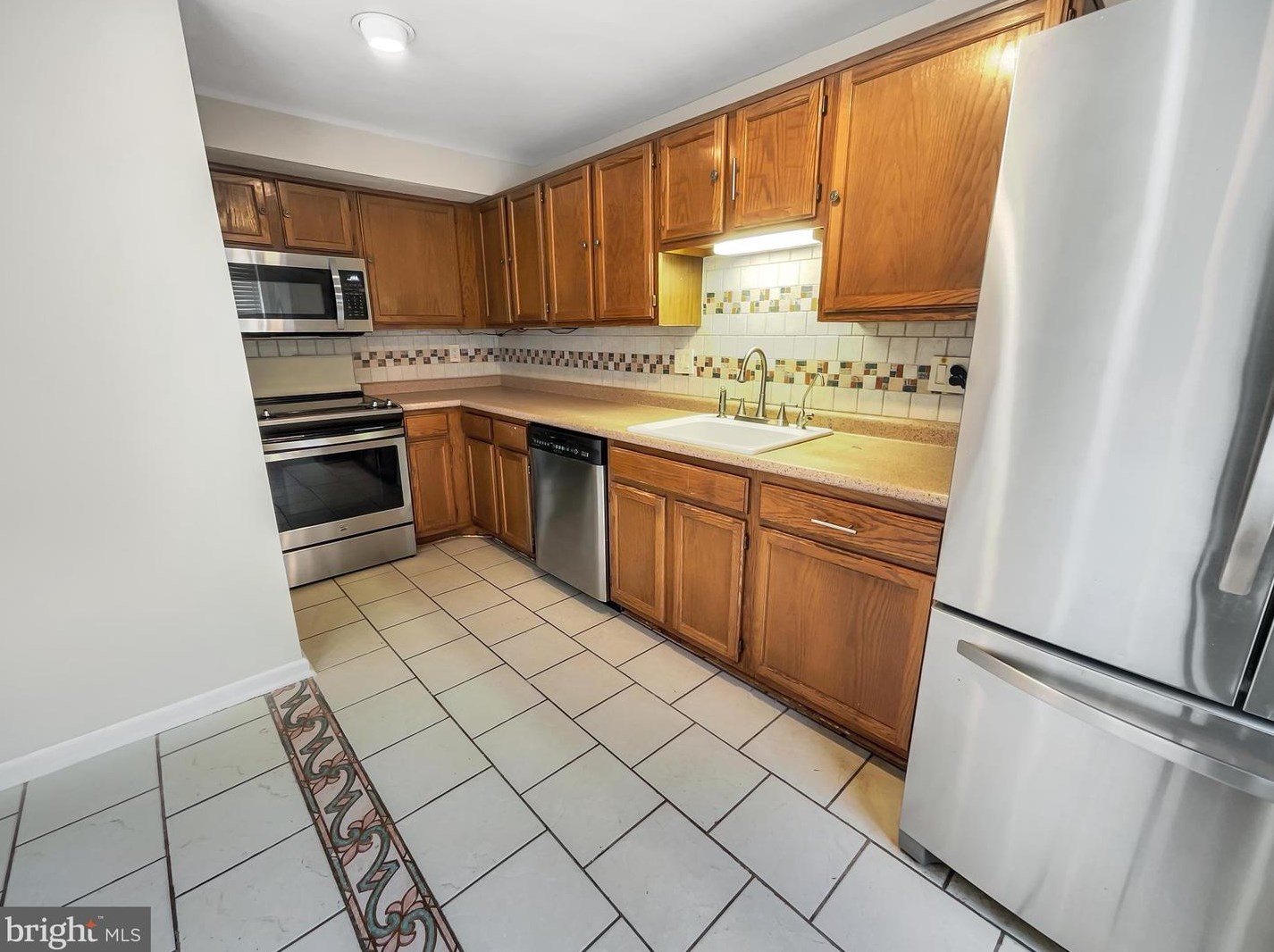 21 Asbury Way, Dulles VA  20165-5785 exterior