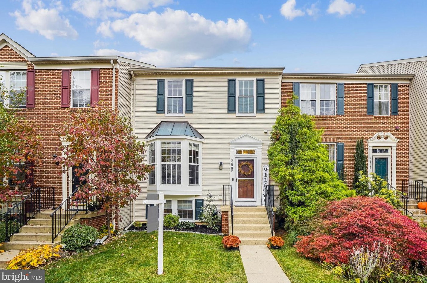 43005 Eustis St, Fairfax, VA 20152-4295