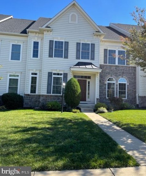 25046 Avonlea Dr, Fairfax, VA 20152
