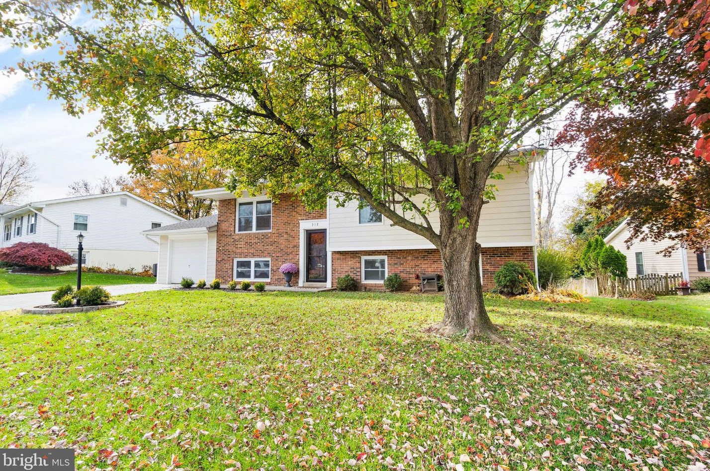 312 Orchard Cir, Hamilton, VA 20158