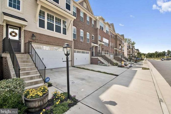 25351 Wakestone Park Ter, Fairfax, VA 20152