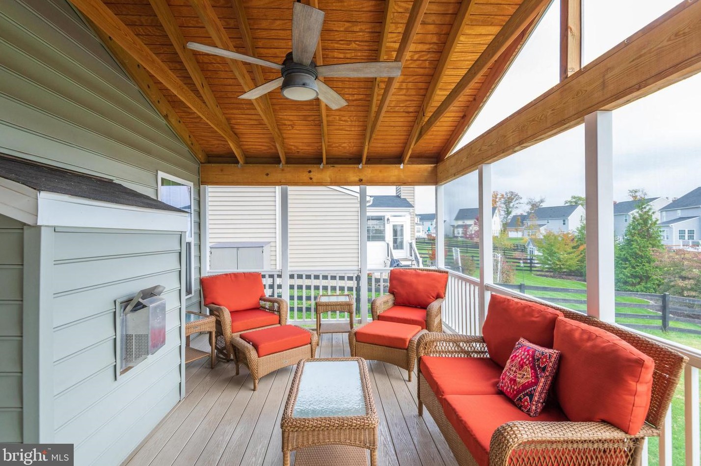 25506 Kylemore Dr, Stone Ridge VA  20105 exterior