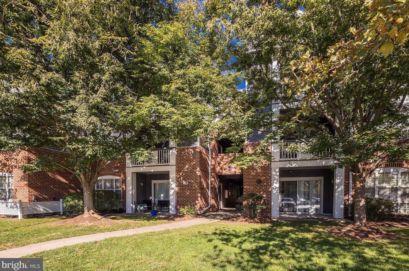 20283 Beechwood Ter #103, Ashburn, VA 20147