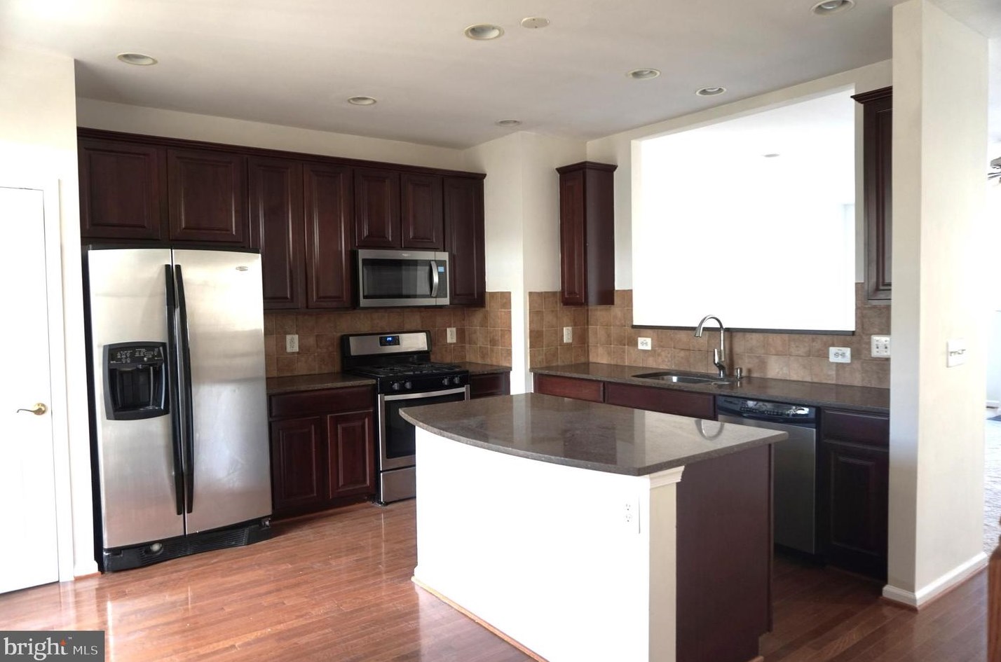 22997 Bulwark Ter, Ashburn, VA 20148