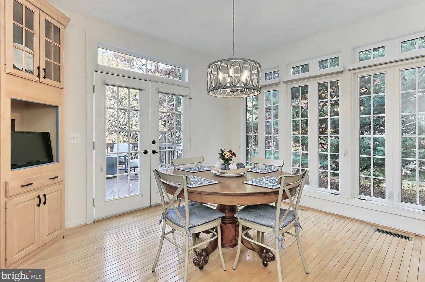21027 Forest Highlands Ct, Ashburn VA  20147-4768 exterior