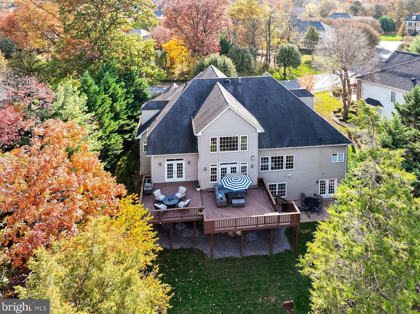 21027 Forest Highlands Ct, Ashburn VA  20147-4768 exterior