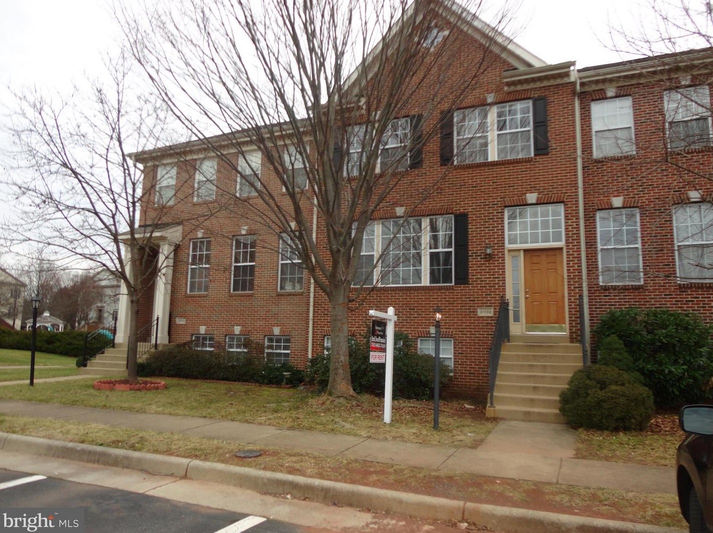 21102 Joseph Ter, Dulles VA  20166-2429 exterior