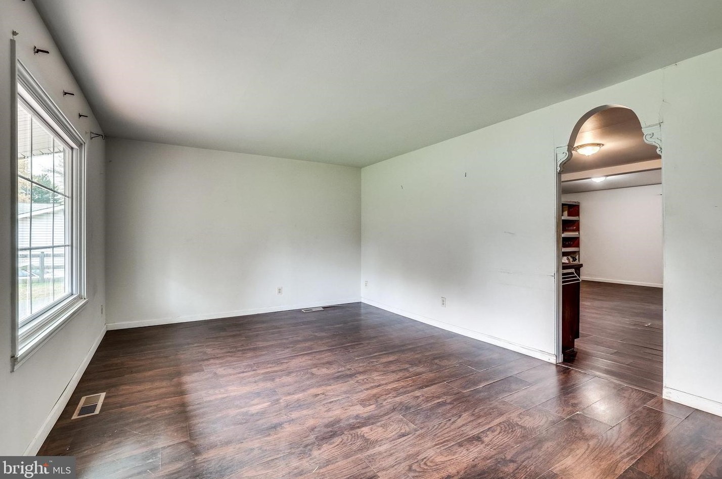 205 Fir Ct, Dulles VA  20164-4616 exterior