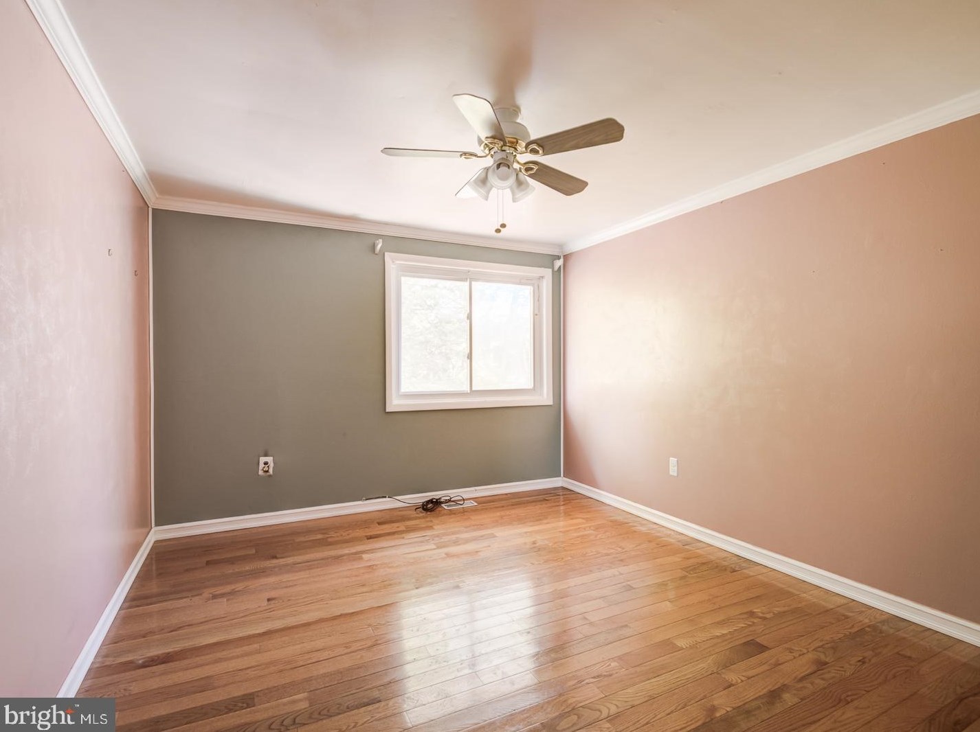 41 Carolina Ct, Dulles VA  20164-1730 exterior