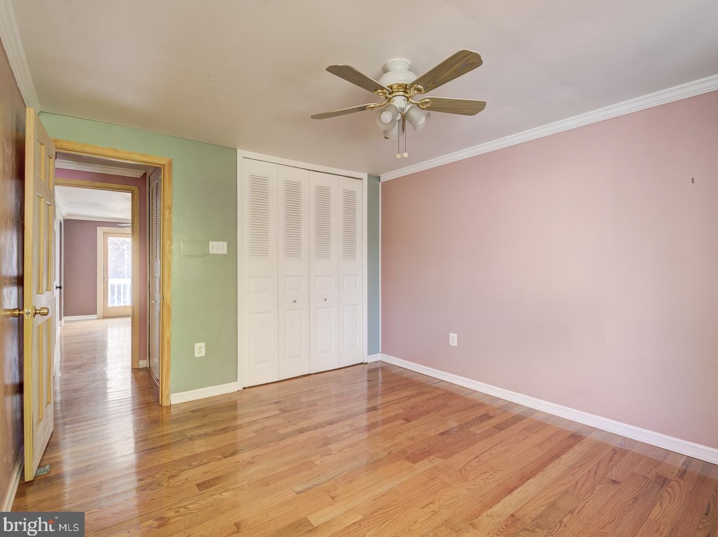 41 Carolina Ct, Dulles VA  20164-1730 exterior