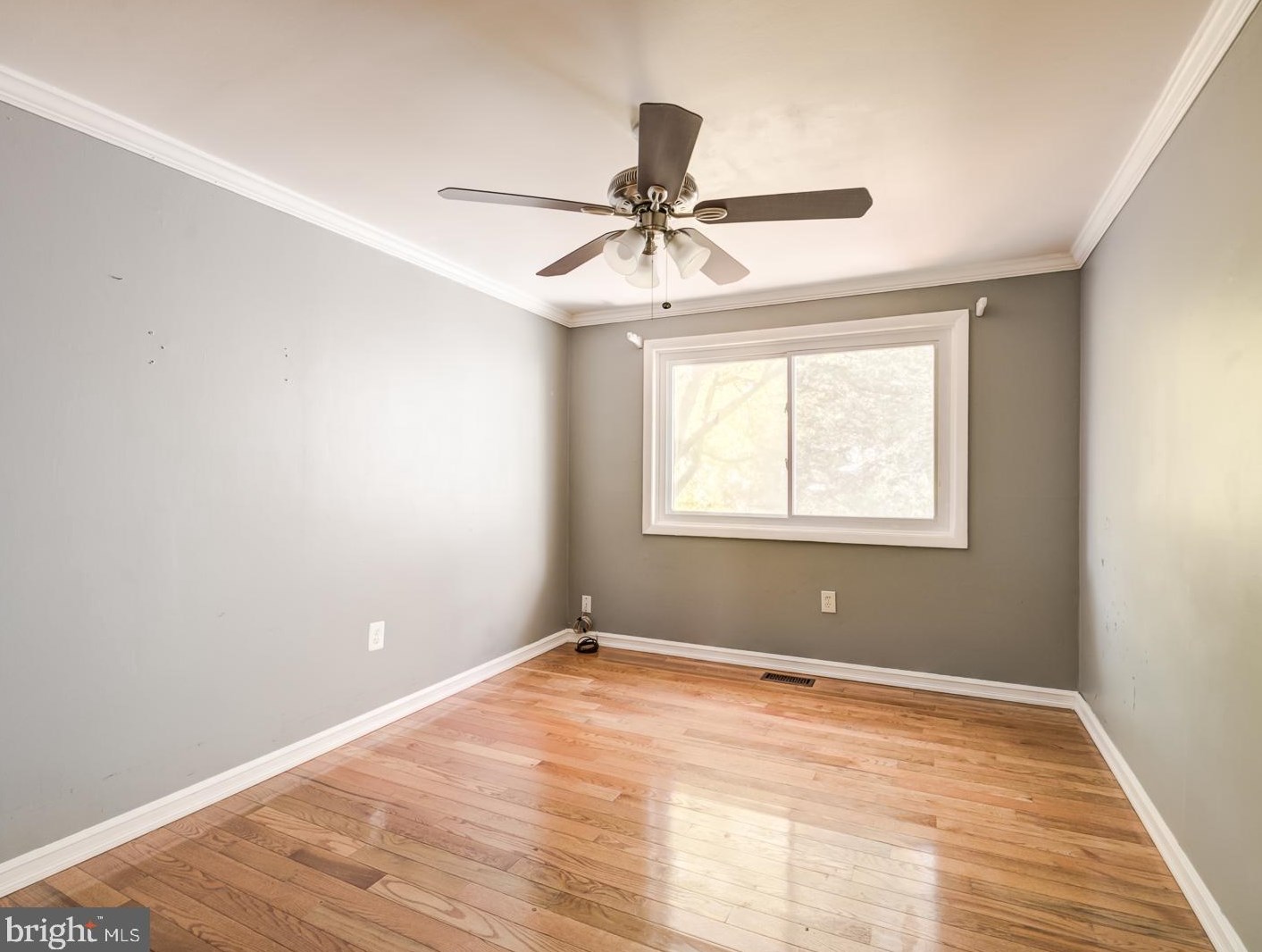 41 Carolina Ct, Dulles VA  20164-1730 exterior